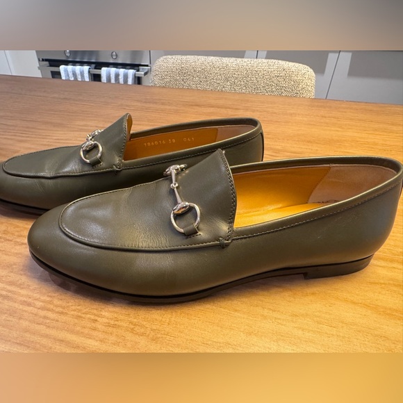 Gucci Women’s Olive Leather Horsebit Loafers - Picture 2 of 7